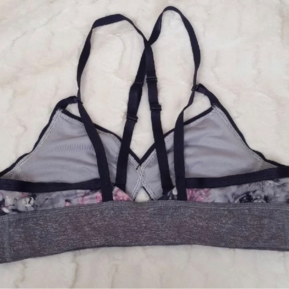 lululemon athletica reposhing this